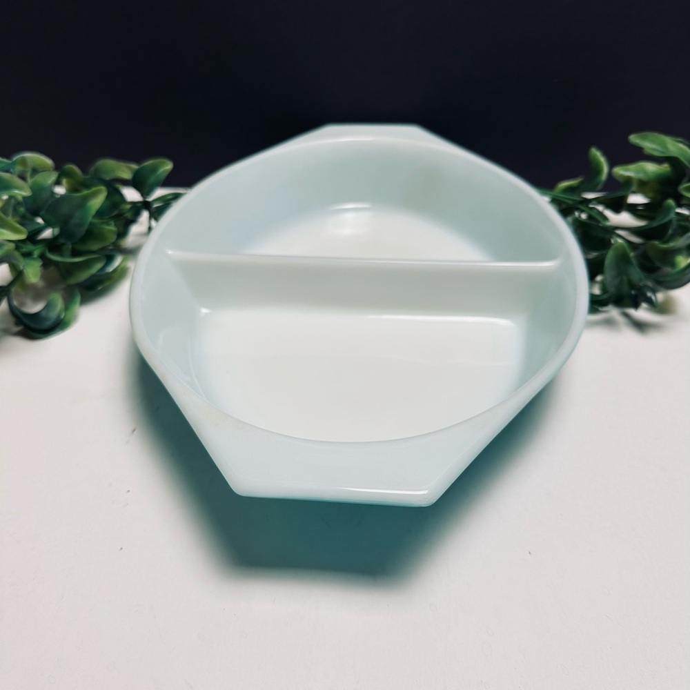 Vintage Pyrex Turquoise Oval Divided Casserole Dish 1.5 Qt Ovenware 1960’s - Picture 6 of 8